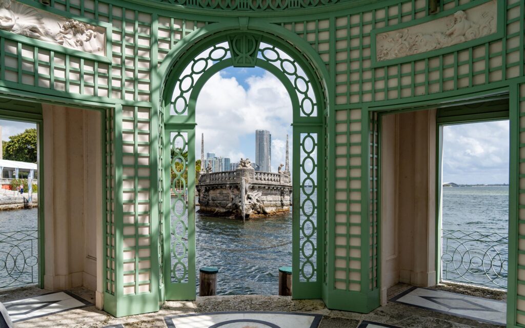 Vizcaya-water-view