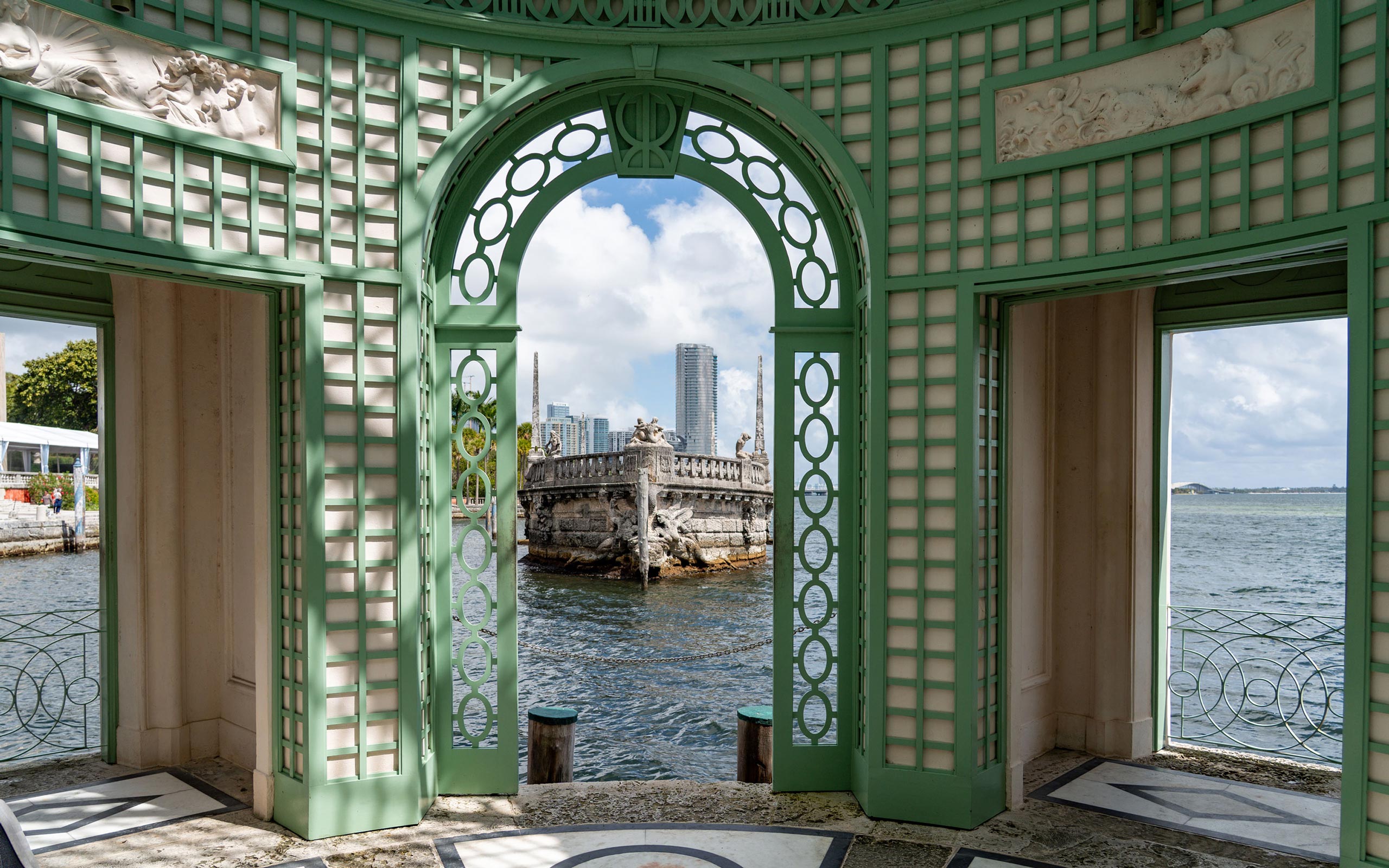 Vizcaya-water-view